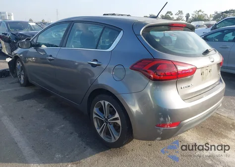 2016 Kia Forte Ex z USA, uszkodzony, nr VIN KNAFX5A81G5628912